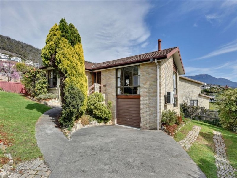 89 Lipscombe Ave, Sandy Bay TAS 7005