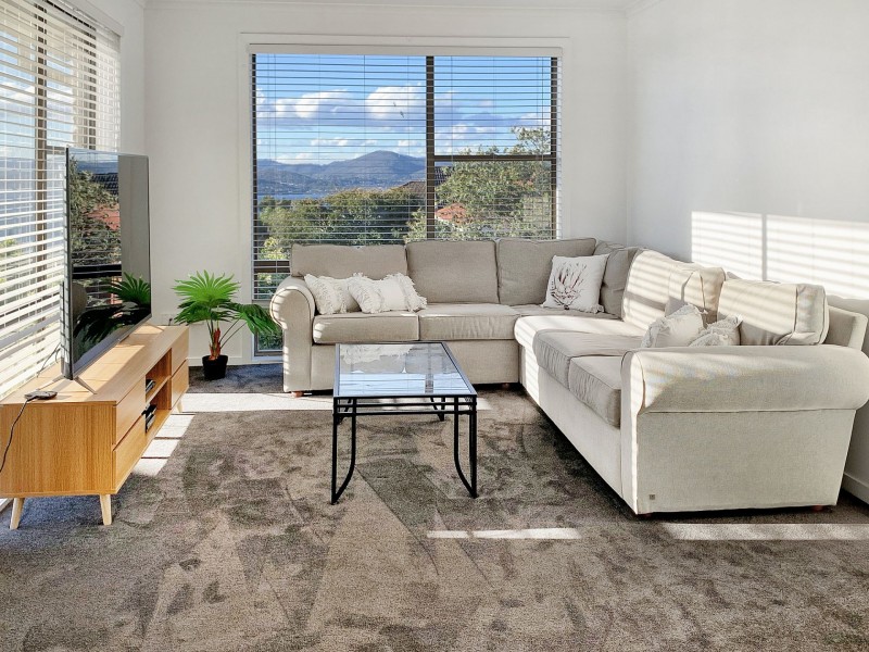 89 Lipscombe Ave, Sandy Bay TAS 7005