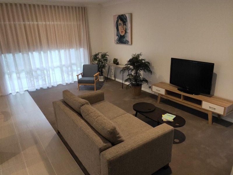 33 Stoke Heath Way, Caroline Springs VIC 3023