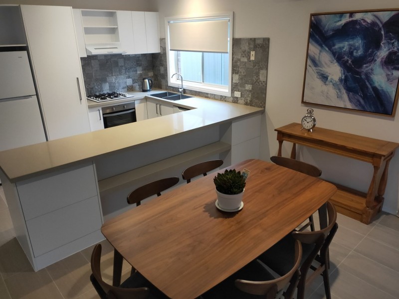 33 Stoke Heath Way, Caroline Springs VIC 3023