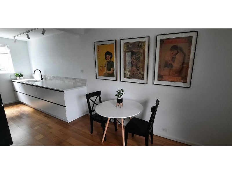 2/72-74 Carlisle St, St Kilda VIC 3182