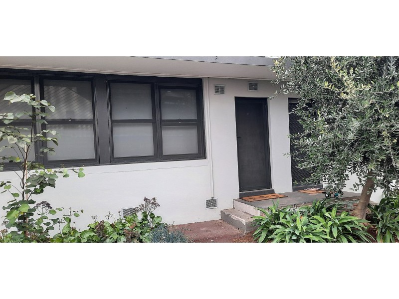 2/72-74 Carlisle St, St Kilda VIC 3182