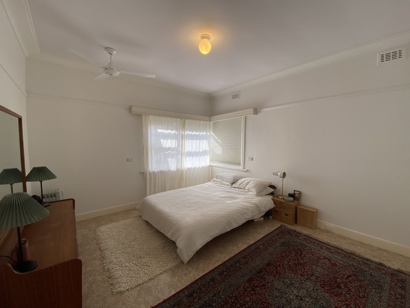 105 Woolton Ave, Thornbury VIC 3071