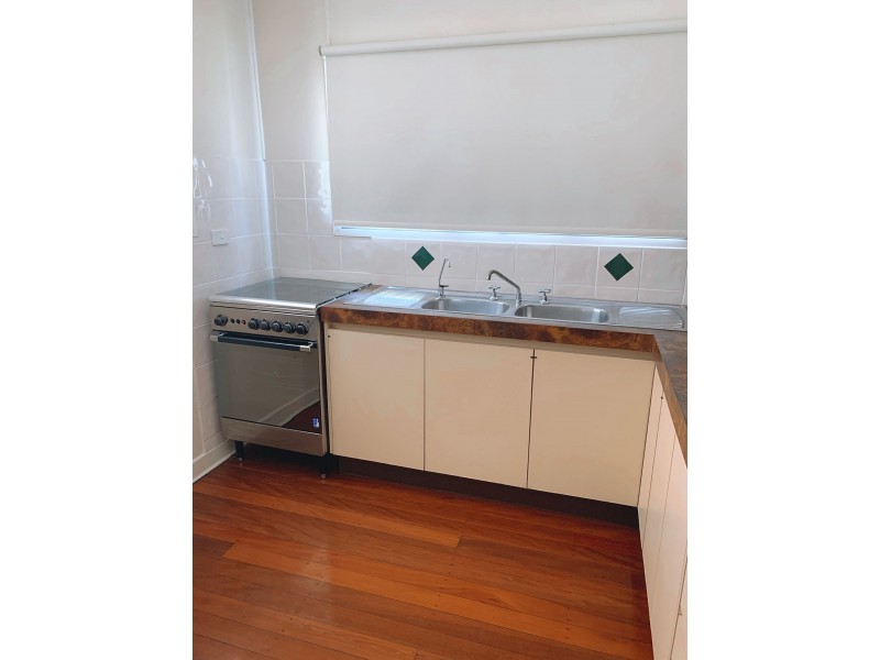 11 Rutherford St, Stafford Heights QLD 4053