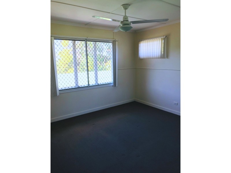 11 Rutherford St, Stafford Heights QLD 4053