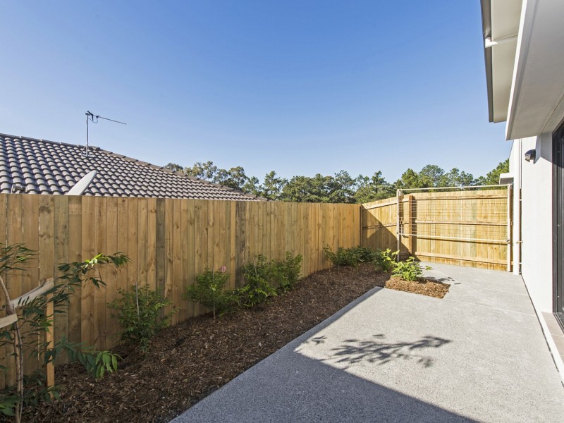 1/4 Angela Way, Pimpama QLD 4209