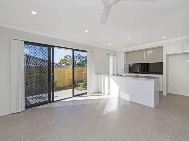 1/4 Angela Way, Pimpama QLD 4209