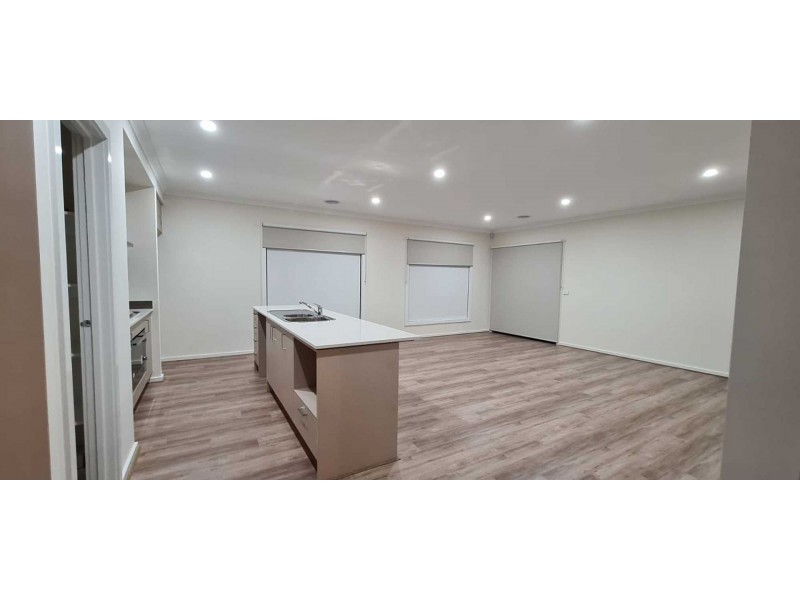 19 Horning St, Doreen VIC 3754