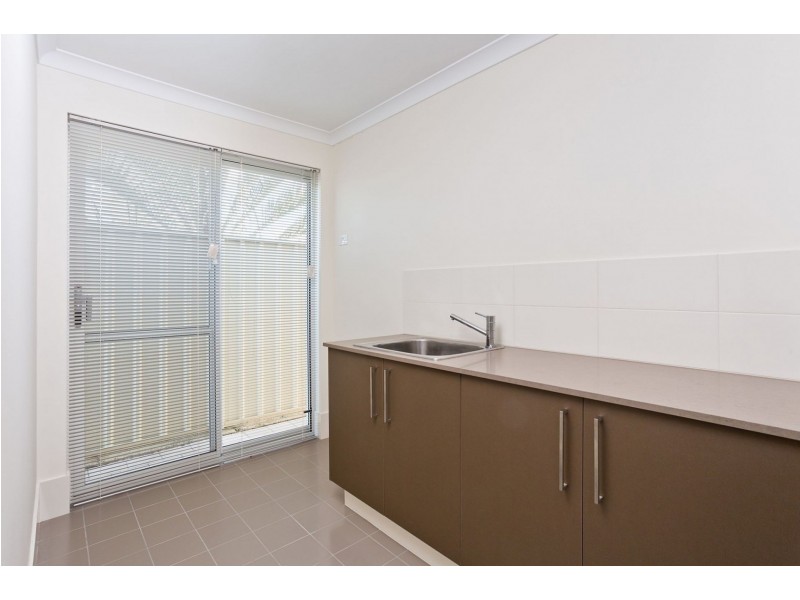 Unit C,/39B Mayor Rd, Coogee WA 6166