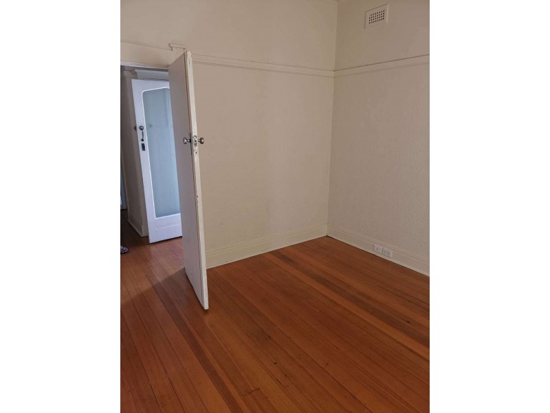 30 Holloway St, Ormond VIC 3204