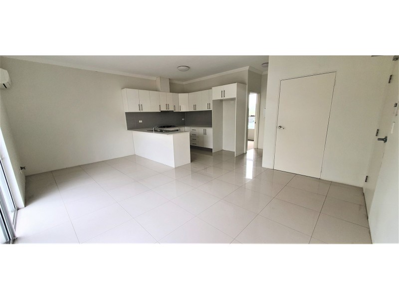 5/4 Barangaroo Rd, Toongabbie NSW 2146