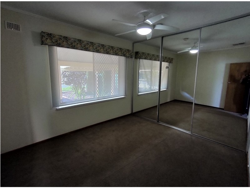 19 Leslie Ave, Blair Athol SA 5084