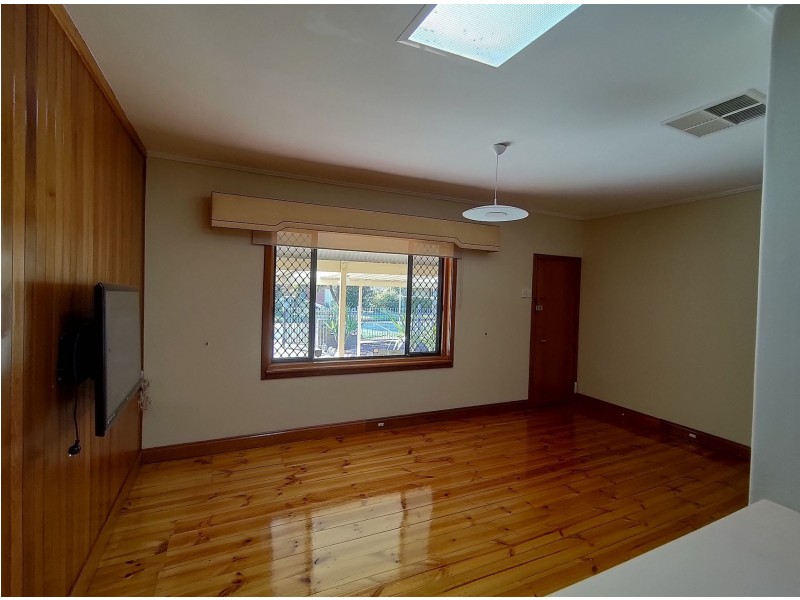 19 Leslie Ave, Blair Athol SA 5084