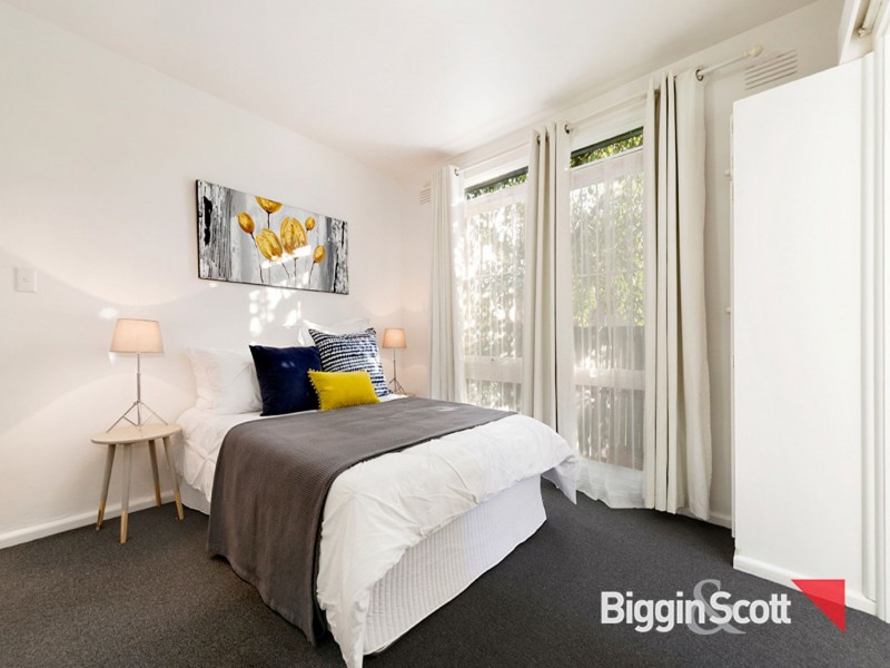 2/12-26 Marine Pde, Abbotsford VIC 3067