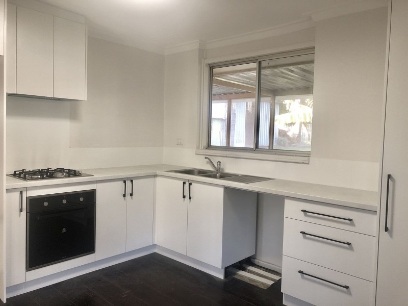 36 Thompson Dr, Wanneroo WA 6065