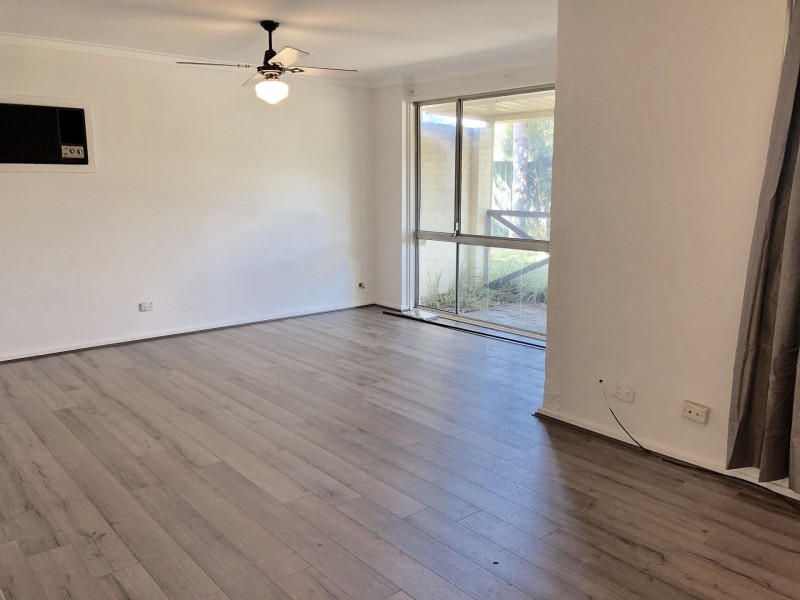 36 Thompson Dr, Wanneroo WA 6065