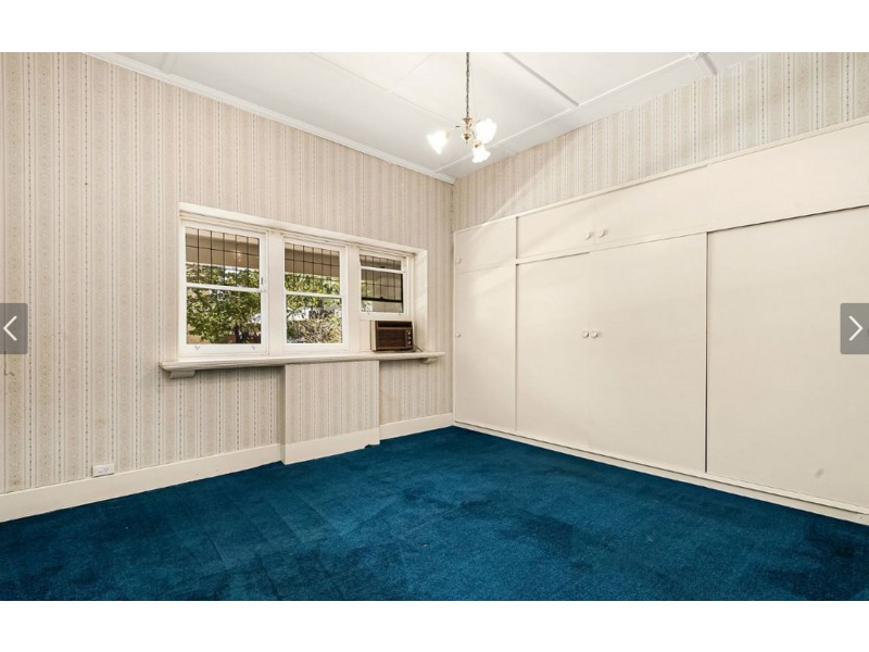 32 Pine Ave, Elwood VIC 3184