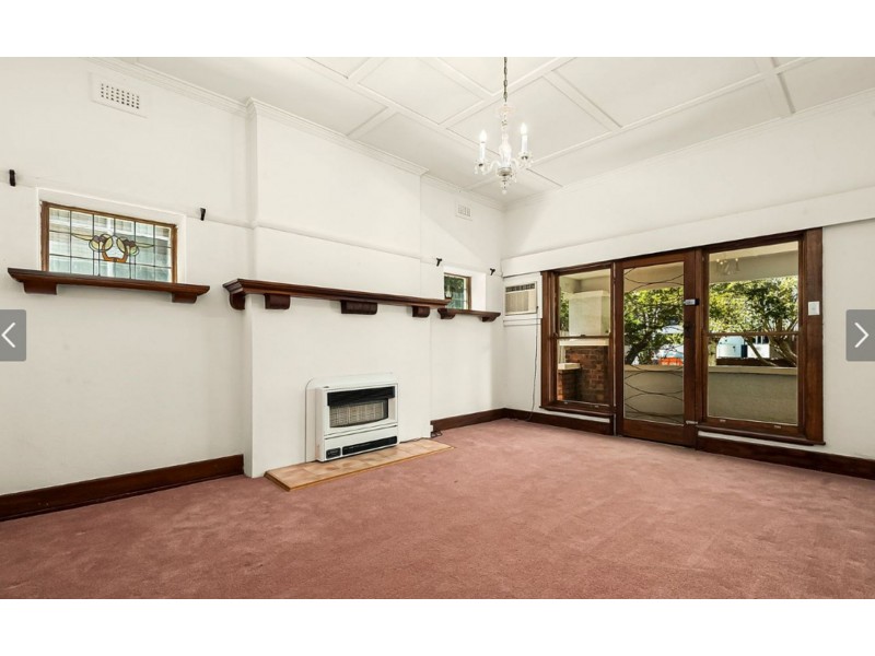 32 Pine Ave, Elwood VIC 3184