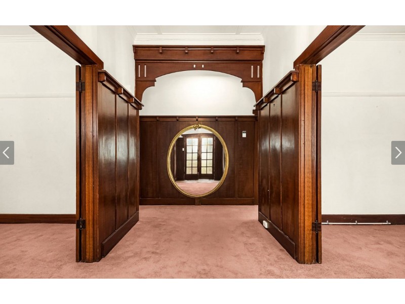 32 Pine Ave, Elwood VIC 3184