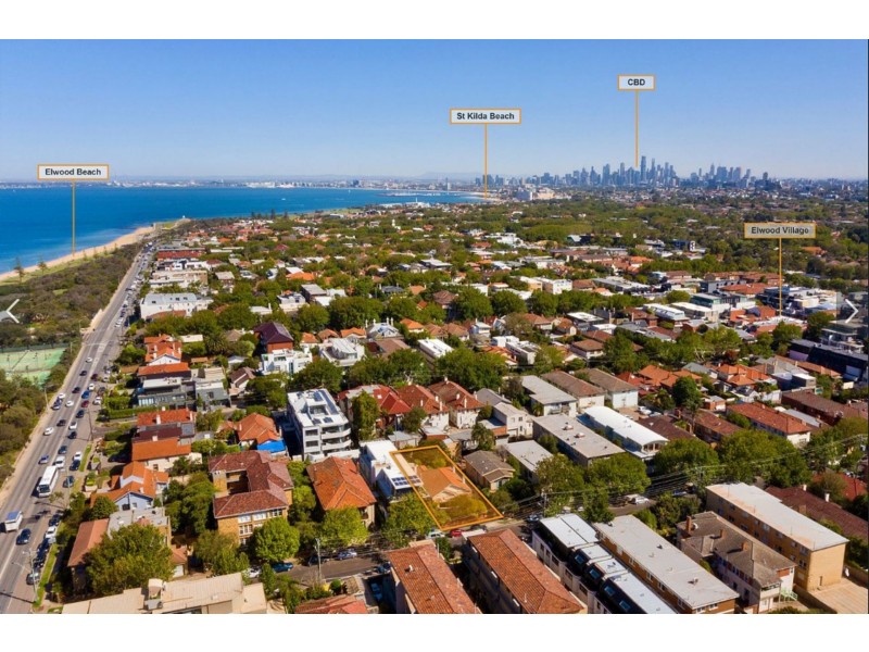 32 Pine Ave, Elwood VIC 3184