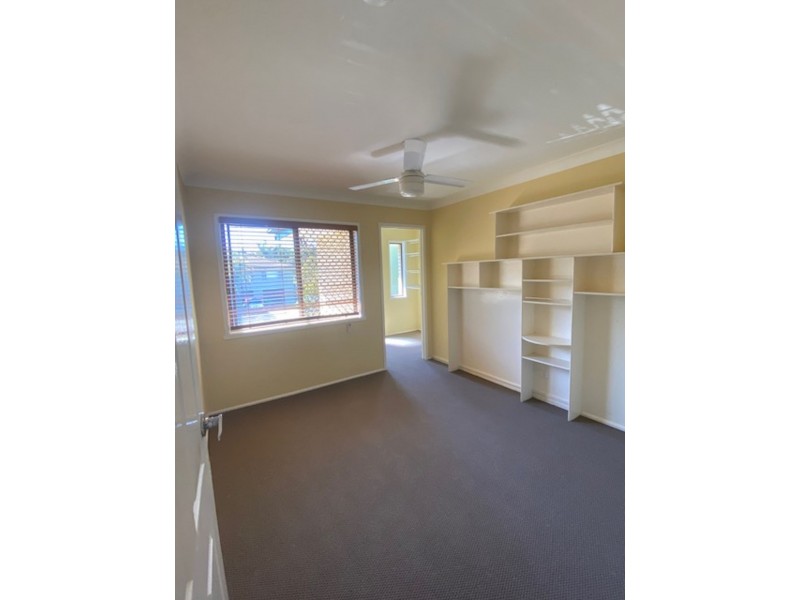 7 Glenside St, Wavell Heights QLD 4012