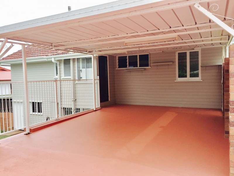 5 Aintree St, Holland Park West QLD 4121