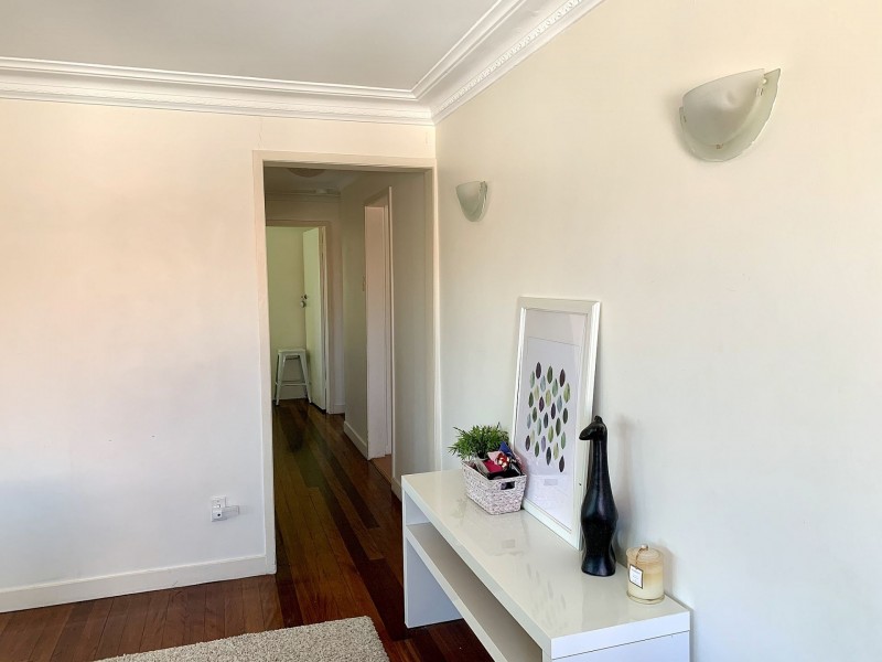 5 Aintree St, Holland Park West QLD 4121