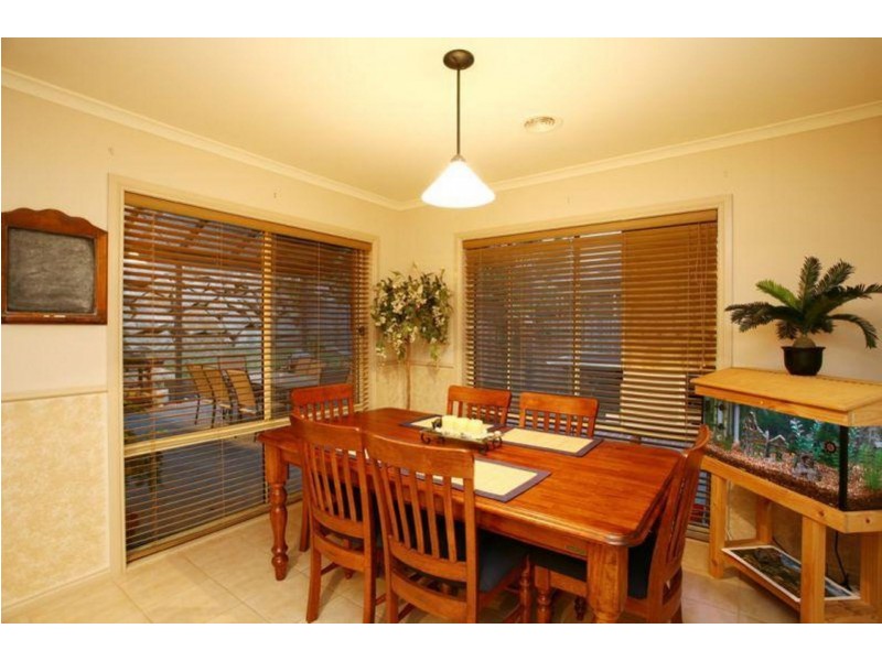 41 Fieldstone Bvd, Beaconsfield VIC 3807