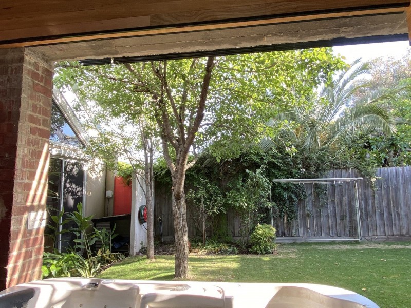 21 Prospect Gr, Northcote VIC 3070