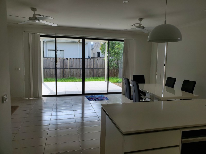 60 Greenbank Dr, Blacktown NSW 2148