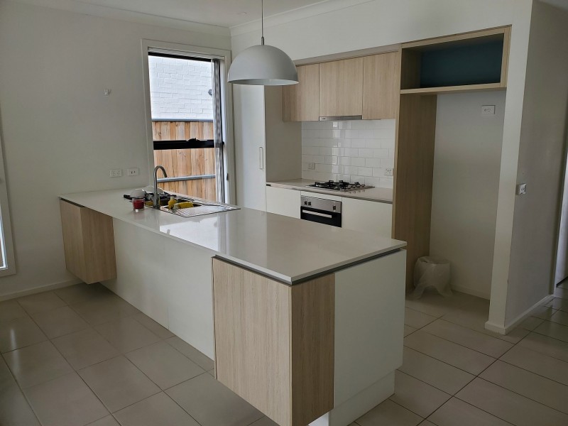 60 Greenbank Dr, Blacktown NSW 2148