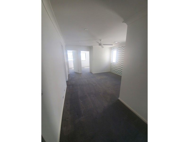 60 Greenbank Dr, Blacktown NSW 2148