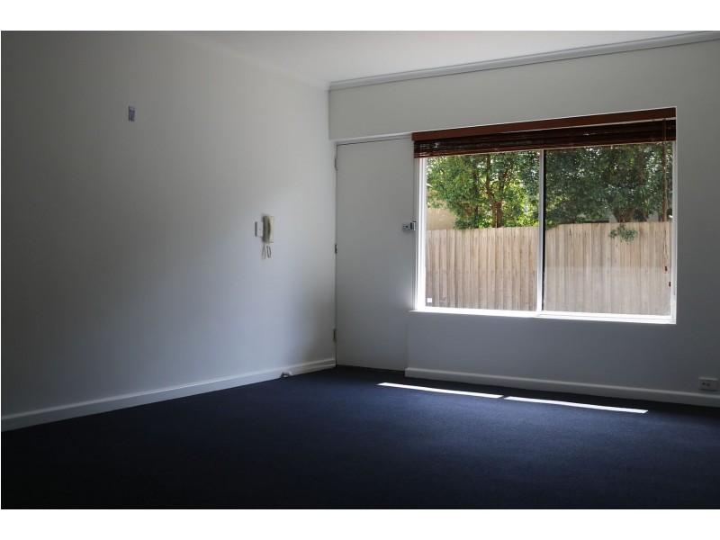 2/16A Latham St, Northcote VIC 3070
