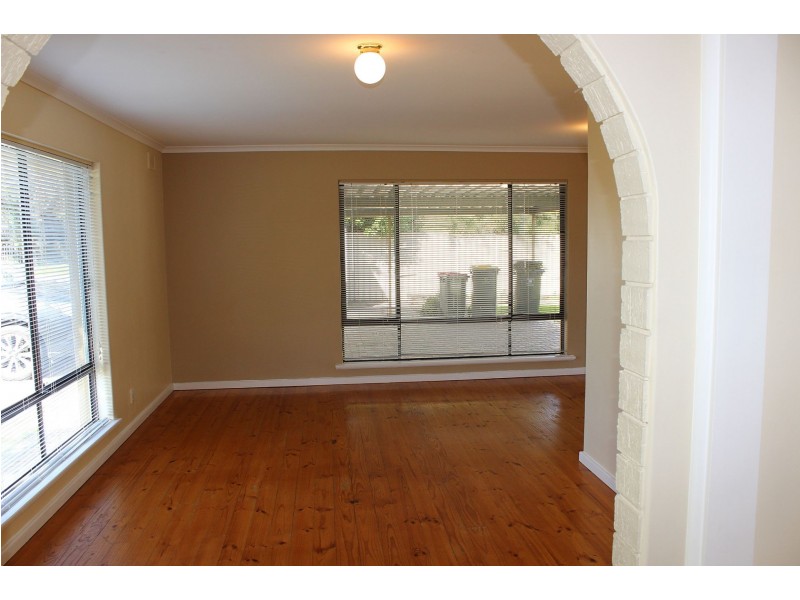 40 Whinnerah Ave, Aldinga Beach SA 5173