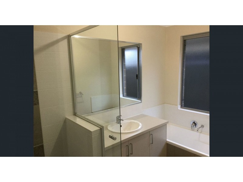 14 Ellsworth Rd, Wellard WA 6170