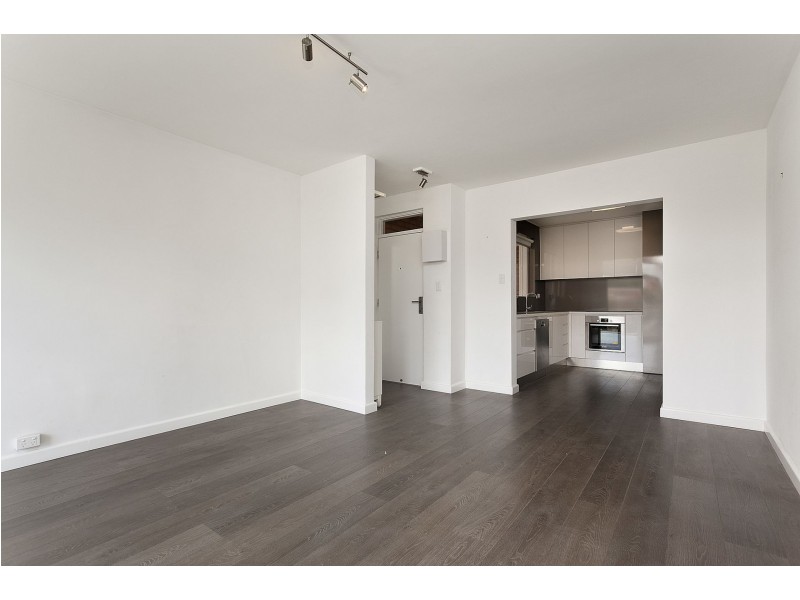 9/50 Morang Rd, Hawthorn VIC 3122