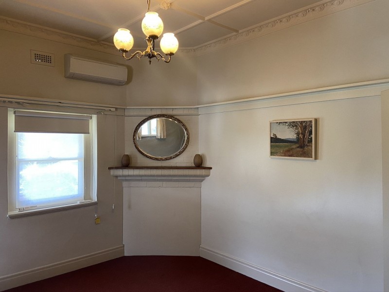 26 Holroyd Ave, St Kilda East VIC 3183