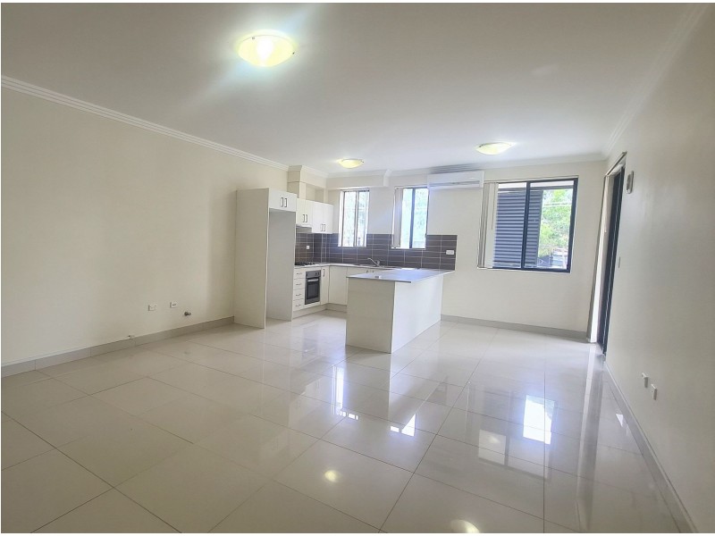 8/1-3 Oxford St, Merrylands NSW 2160
