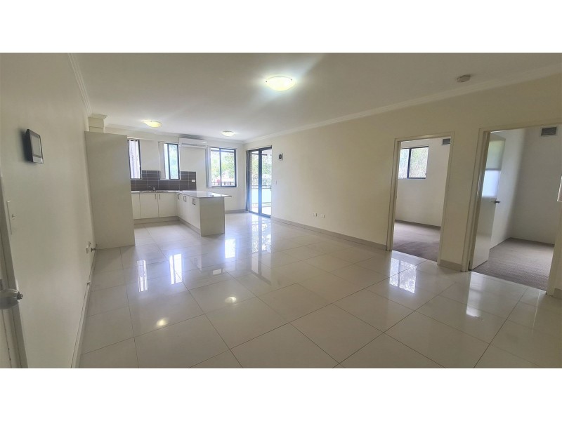 8/1-3 Oxford St, Merrylands NSW 2160