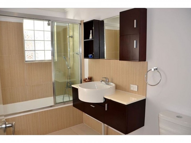 201/28 Dengate Lane, St Lucia QLD 4067