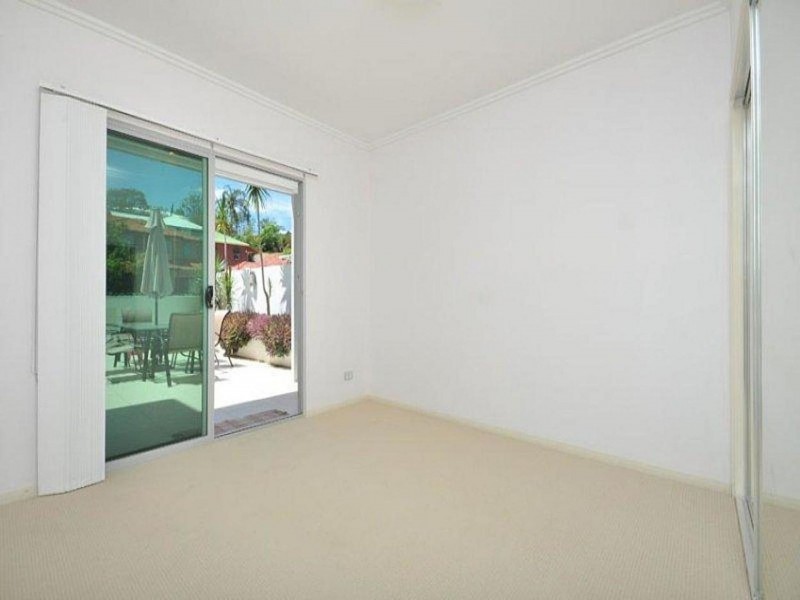 201/28 Dengate Lane, St Lucia QLD 4067