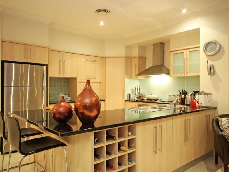 10 Volunteer St, Newport QLD 4020