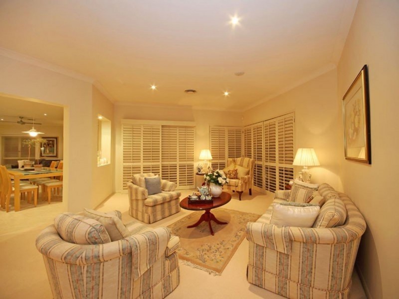 10 Volunteer St, Newport QLD 4020