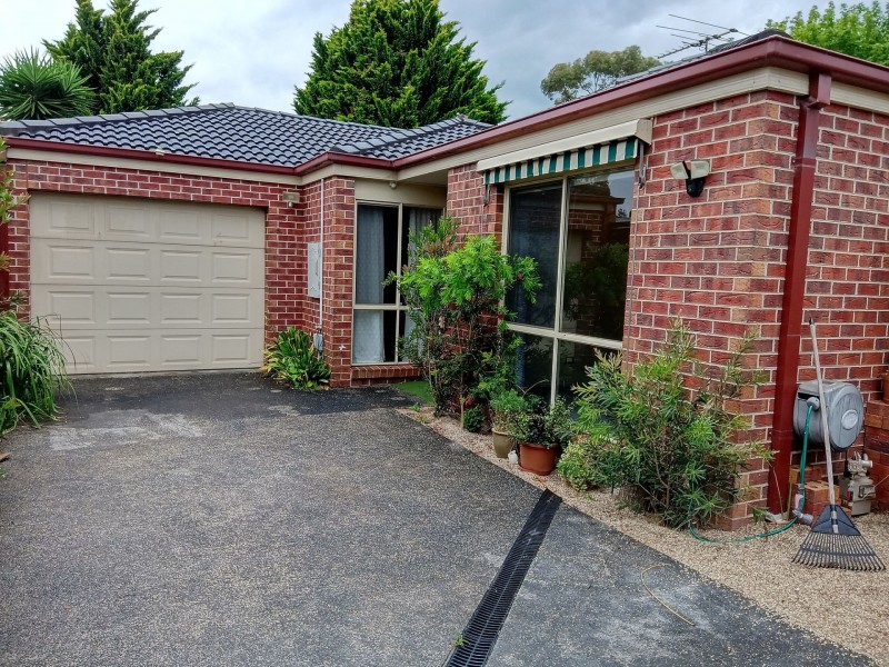 2/39 Normanby St, Cranbourne VIC 3977
