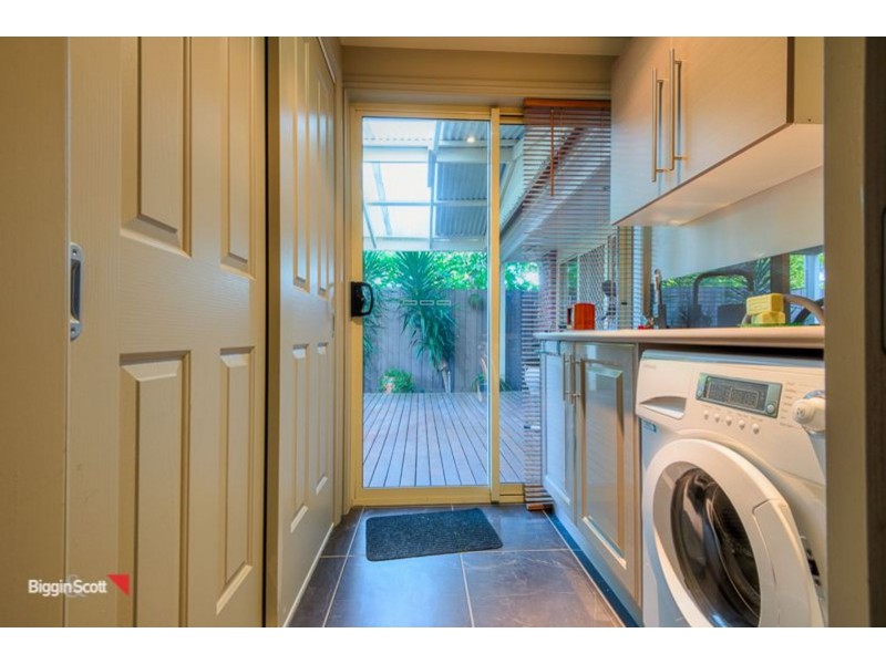 2/39 Normanby St, Cranbourne VIC 3977