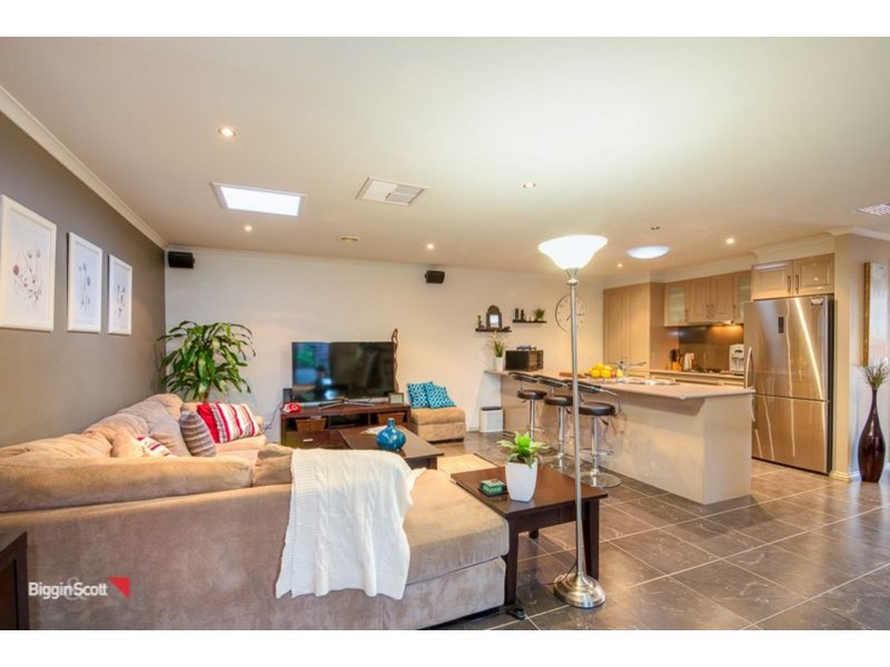 2/39 Normanby St, Cranbourne VIC 3977