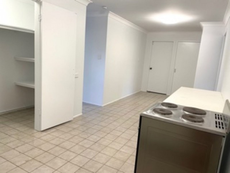 6A Redleaf St, Mansfield QLD 4122