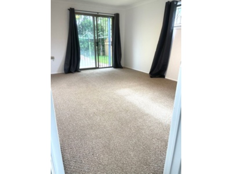 6A Redleaf St, Mansfield QLD 4122