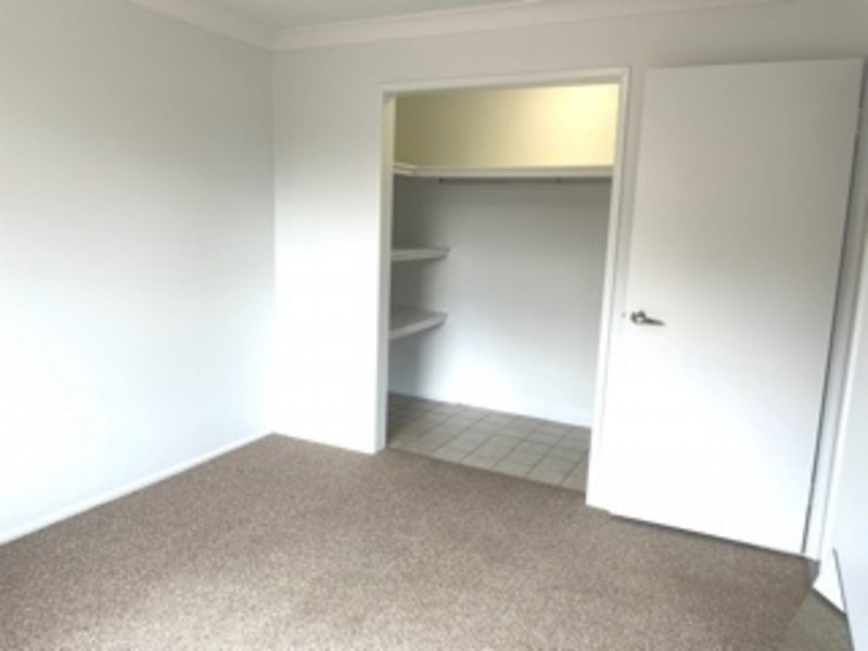 6A Redleaf St, Mansfield QLD 4122