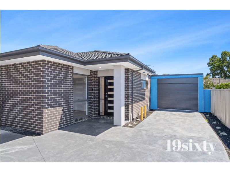 11 Roberta St, Dandenong VIC 3175